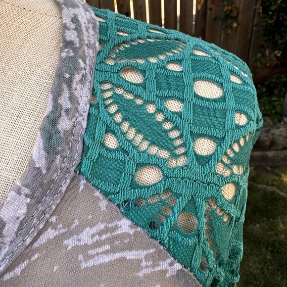 Southern Grace Happy Camper Lace Sleeved Shirt Teal Green/Gray Burnout Large - Picture 13 of 13